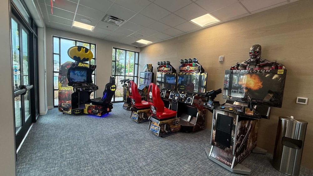 Upstay: Family Retreat w Pool, Cinema & Games Room
