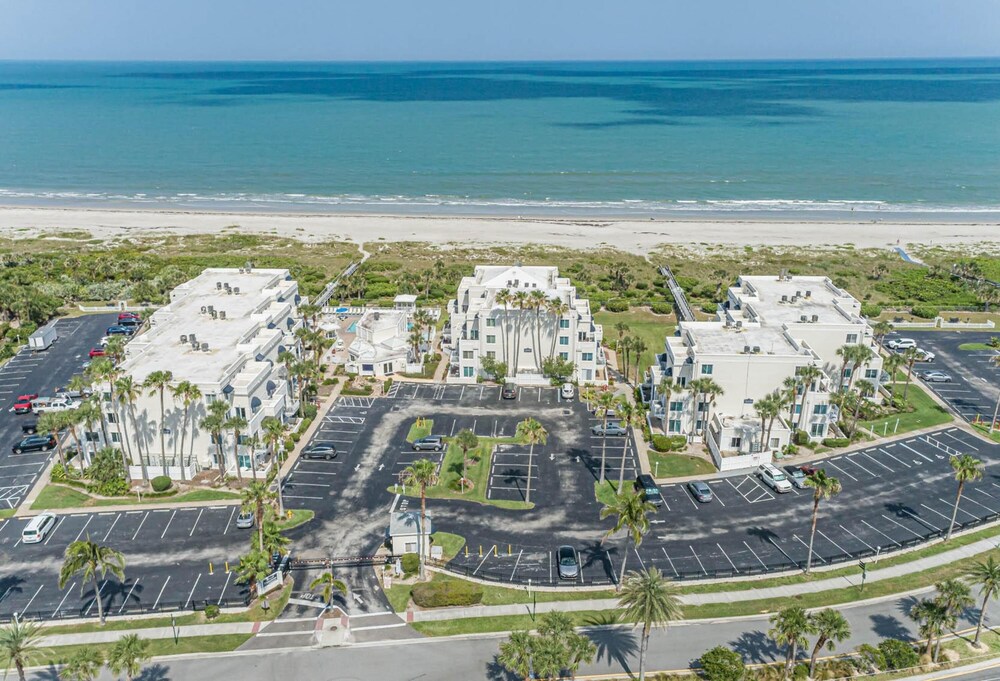 Multi-level Penthouse Deluxe - Sleeps 7 Pe112