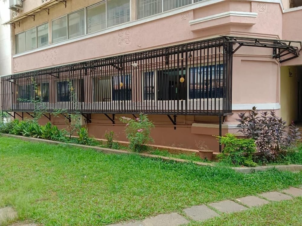 SS LUMINA GUEST HOUSE