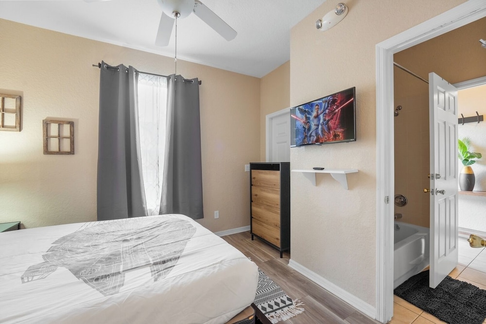 Family 4BR Home w/ Resort Pool Near Disney