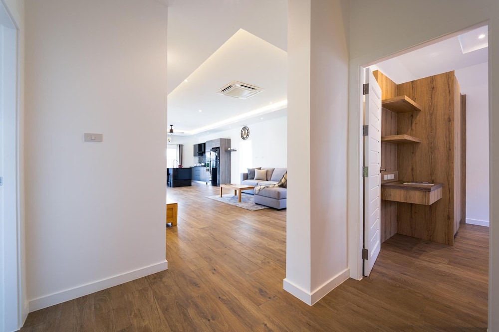 Brand-New Modern 3-Bedroom Villa MB20