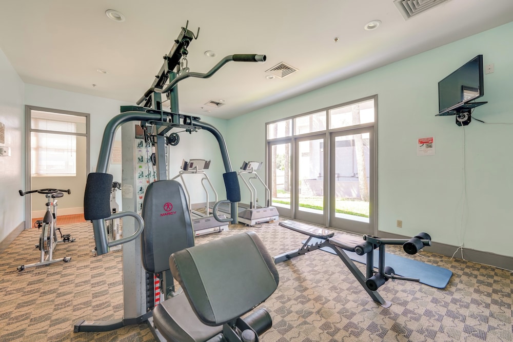 2 Mi to Disney: Resort Condo w/ Pool Access