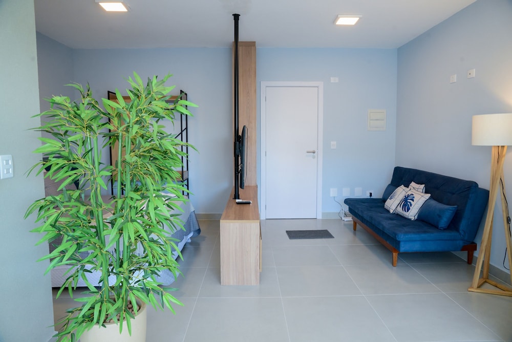 Apto c rea Gourmet a 300m da Praia das Toninhas