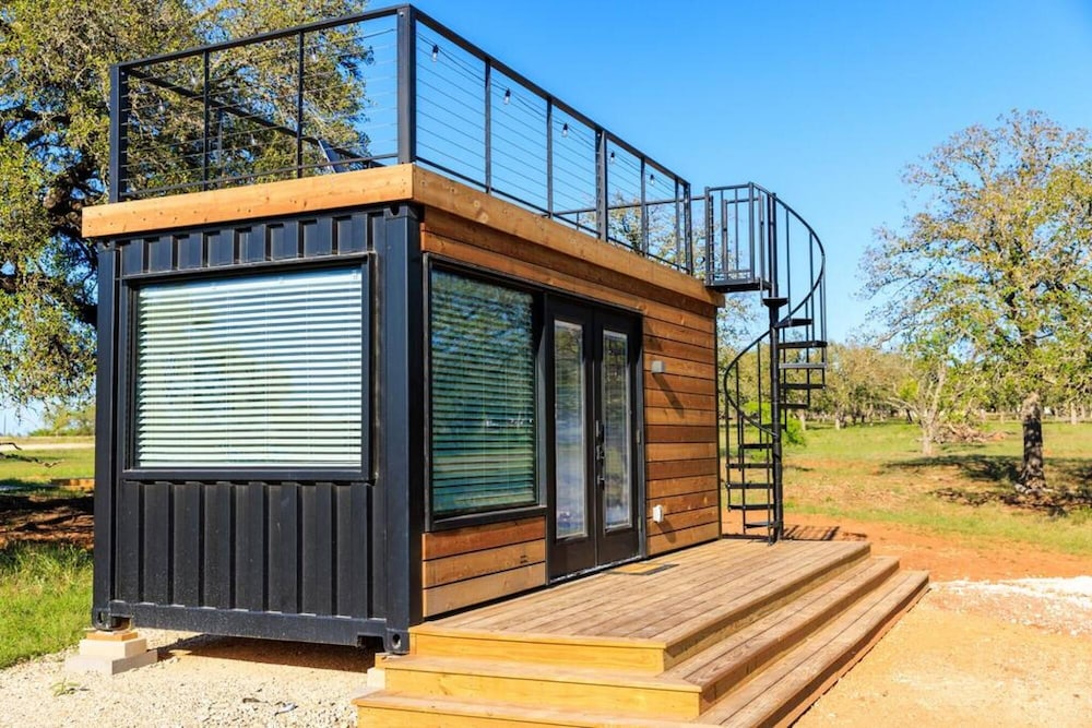 New Wilderness Hideout-cozy Container Home