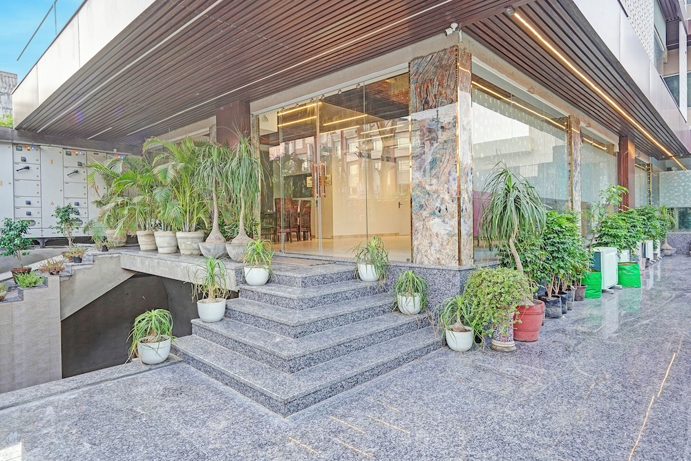 Fabhotel Inn Of Joy