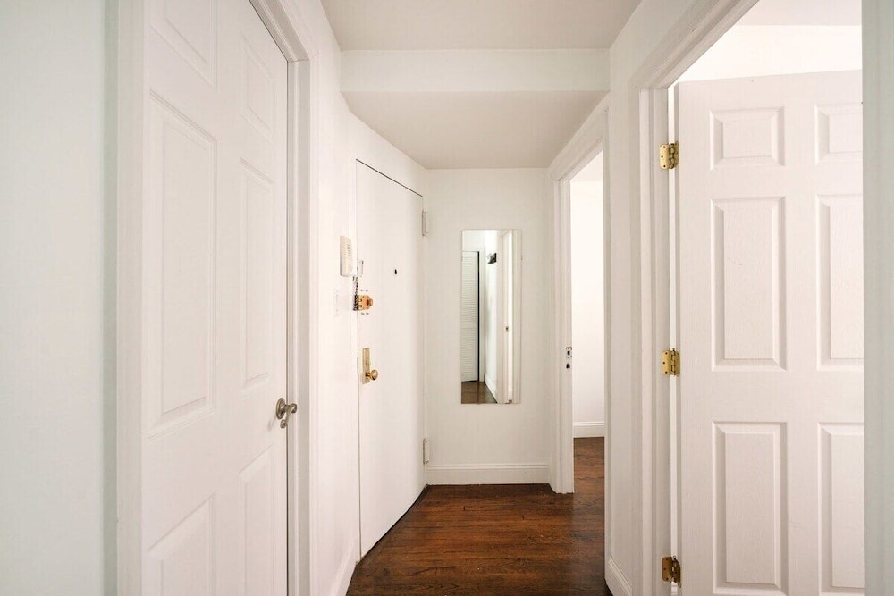 1435 UES Apartment