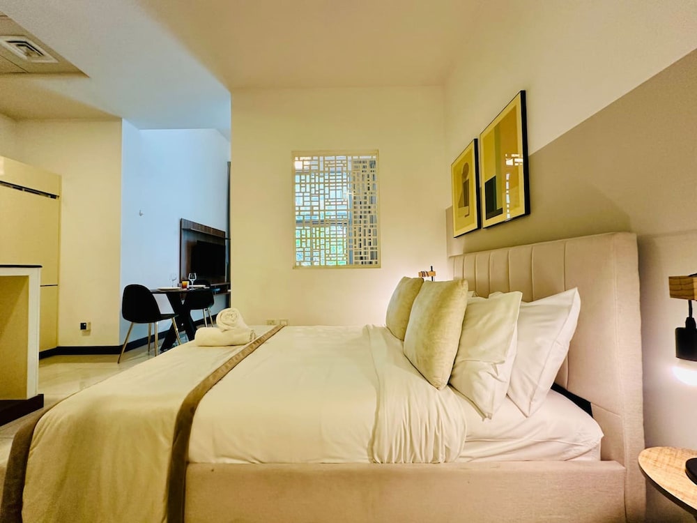 Manzil- Chic Studio in JVC With Premium Amenities