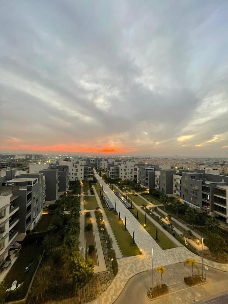 2BR Fully Serviced Apt. in AeonTowers