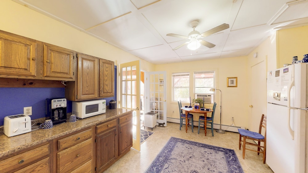 Cavalier Cottage B&B
