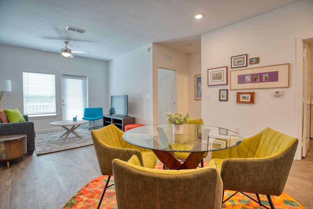 Grand Two Bedroom Two Bathroom Apartment with Balcony by The Scholar