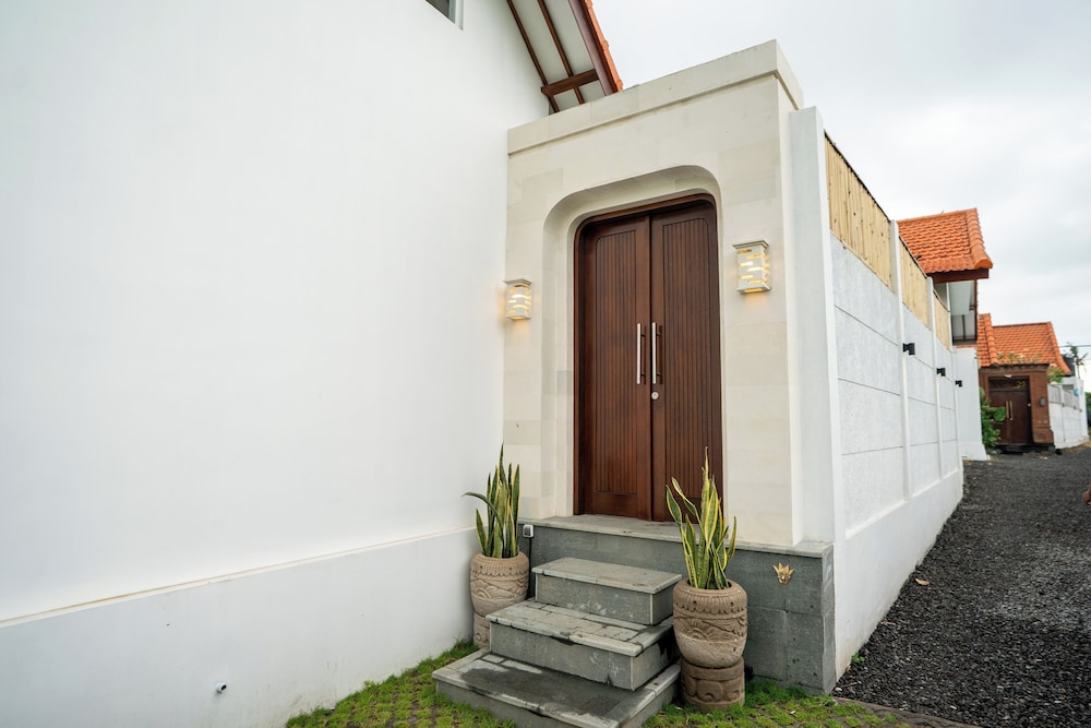 Casa Lova - Luxury 2 BR Villa with Pool