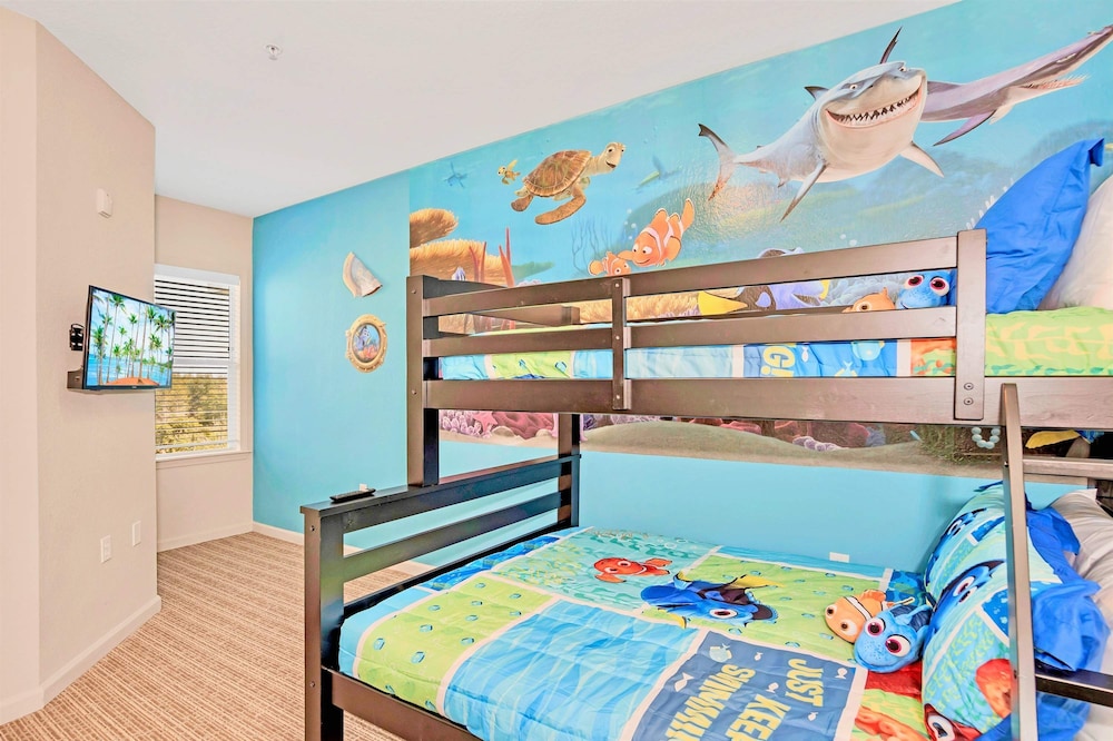 Modern 2BR Condo w Private Patio7 min to Disney