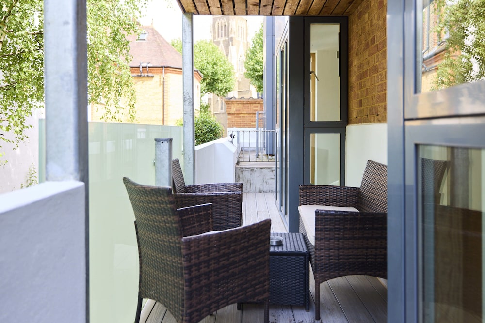 Southwest London Stay
