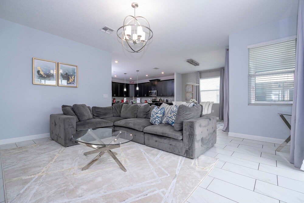 Home 6bed Themed Rooms Game Room Storey Lake