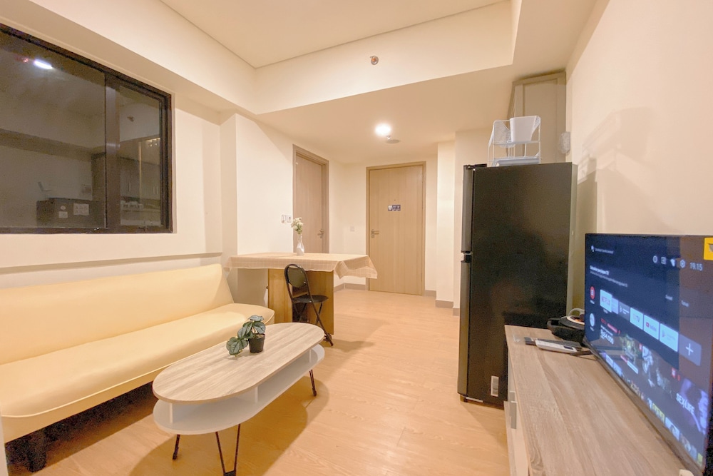 Serene Living 2Br Meikarta Apartment view 4