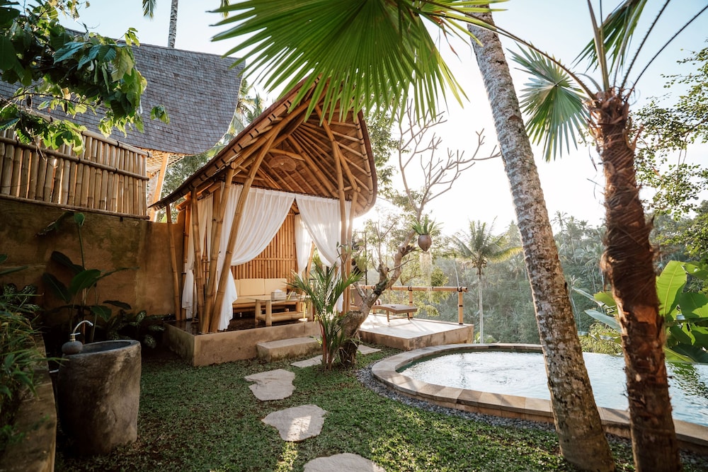 Umah Bali Kuno Villas