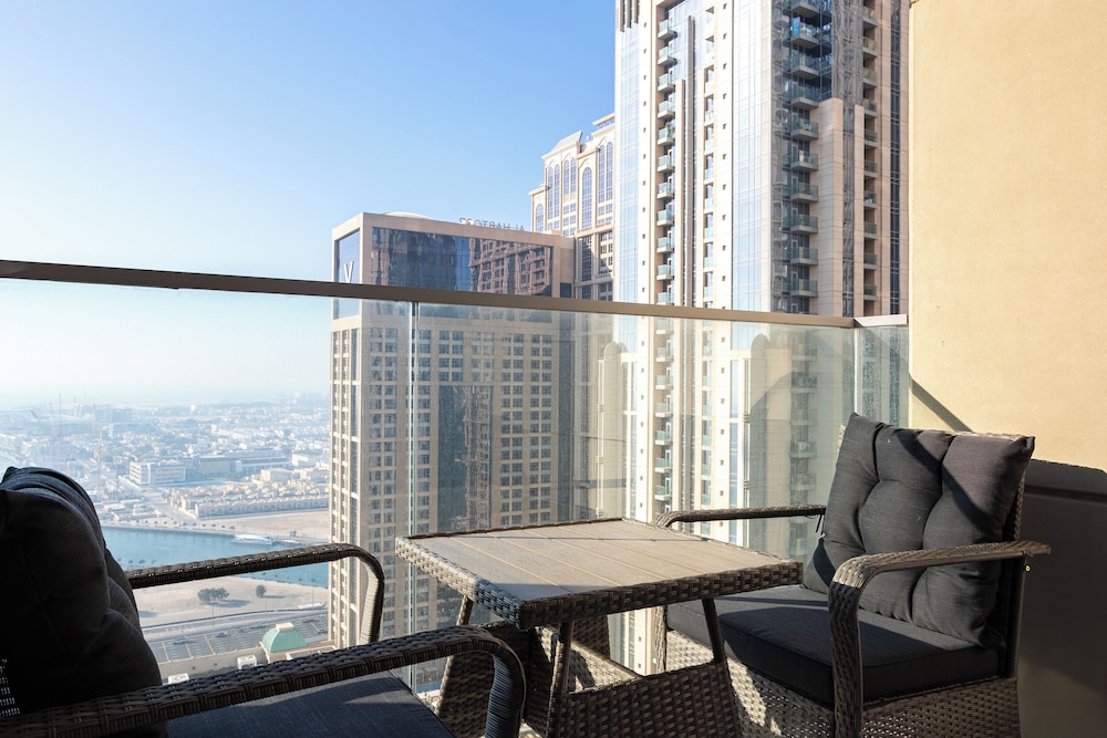 SIMPLY COMFORT Luxury 2Br Apt with Stunning Views Amna Tower