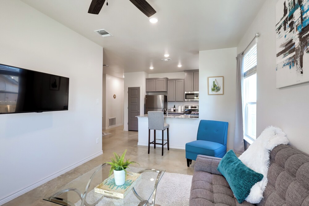 2 Mi to Downtown Temple: Pet-friendly Home w/ Yard