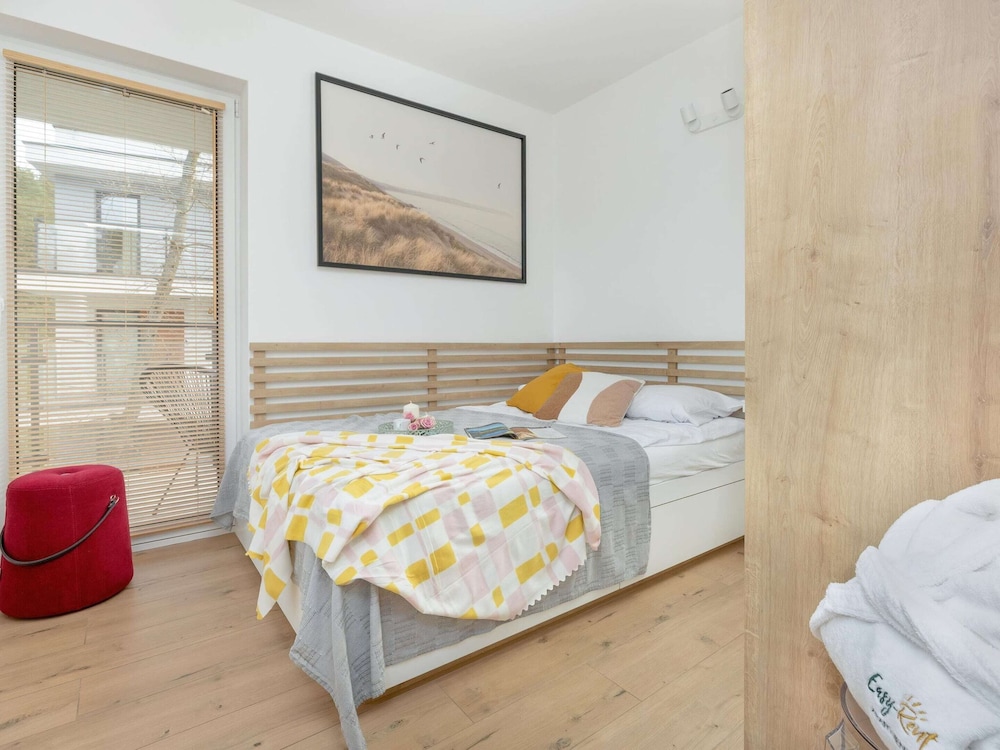 Comfortable Apartment, Pool, Close to the Beach view 4