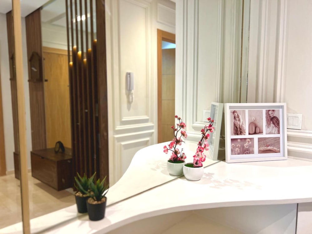 3 bedrooms apartment in secure Résidence