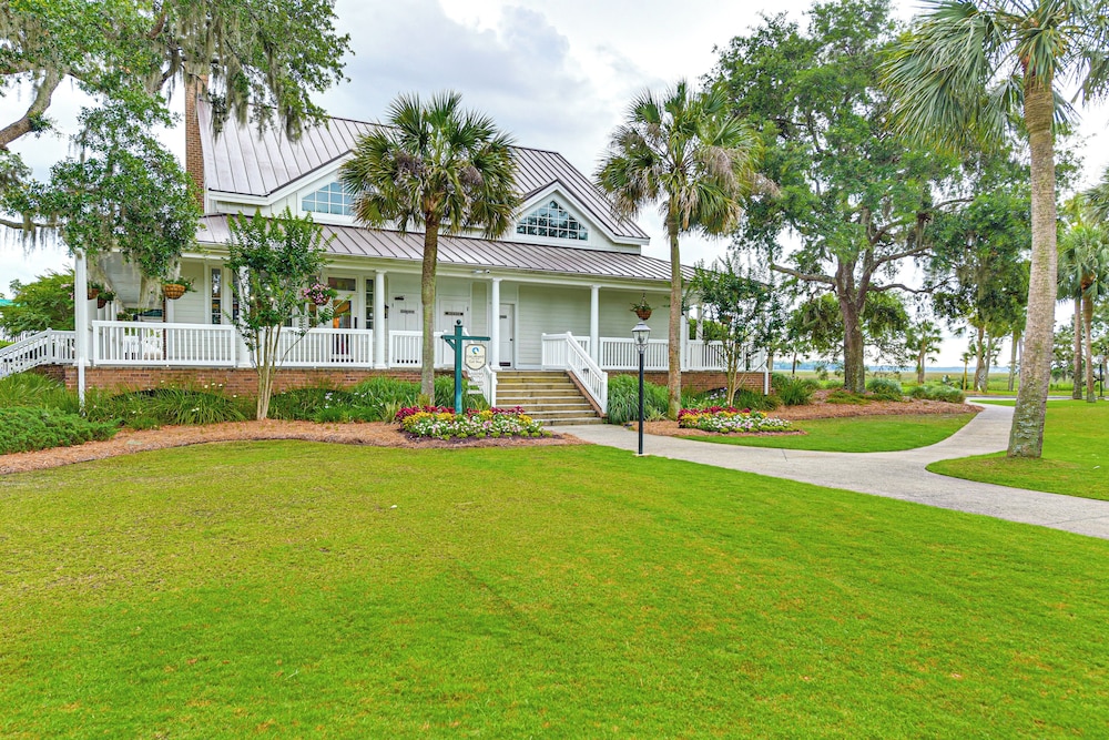 Golf, Swim & Unwind: Callawassie Island Hideaway!