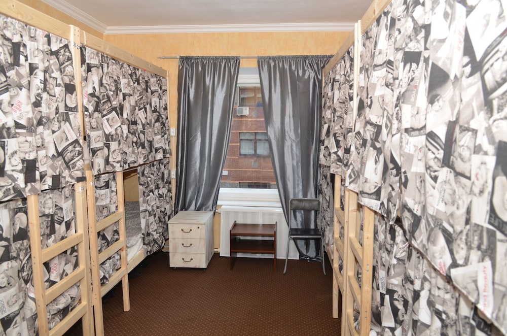 Teddy Hostel