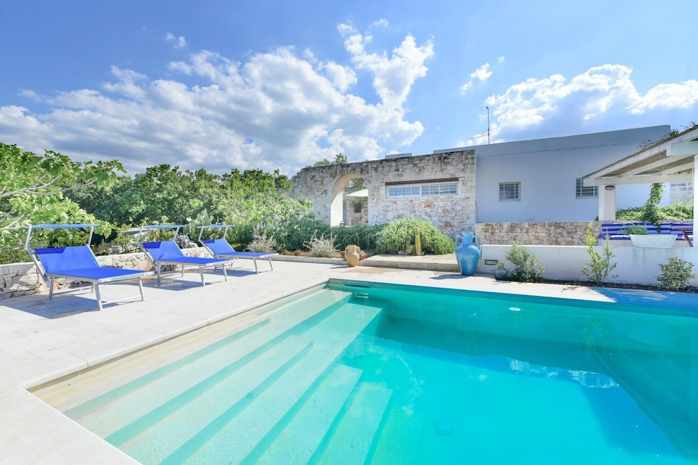 Trulli Cortese con Piscina a Cisternino photo 2