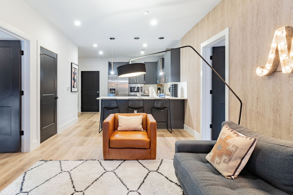 The Odyssey Apartments – by AvantStay Designer Stay in Midtown