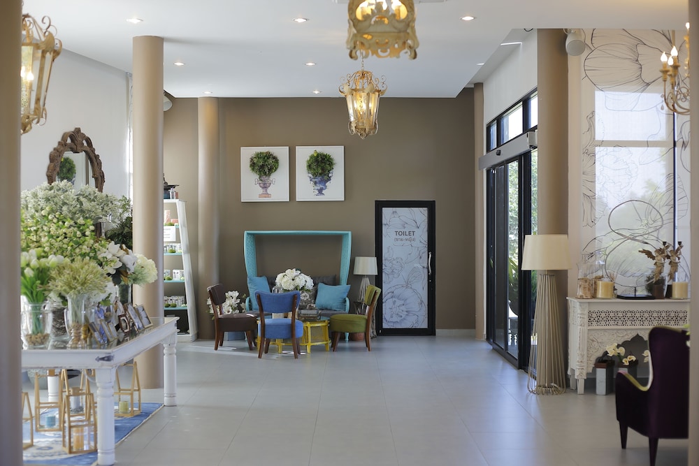 Play La Ploen Boutique Resort