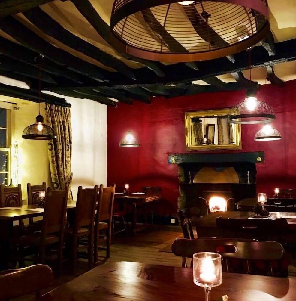 The Tree Inn