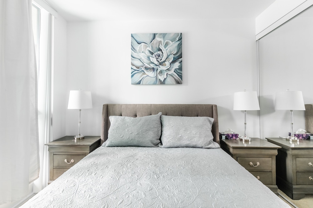 GLOBALSTAY. Fort York Apartments