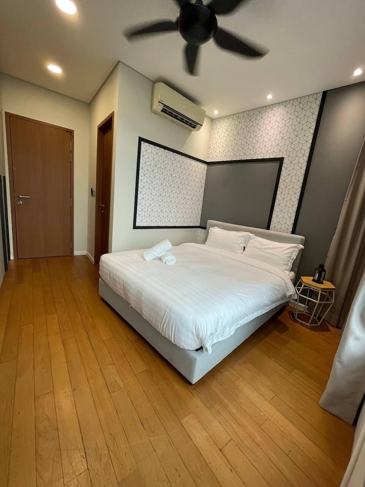 Sky Suites KLCC by Easy Nap