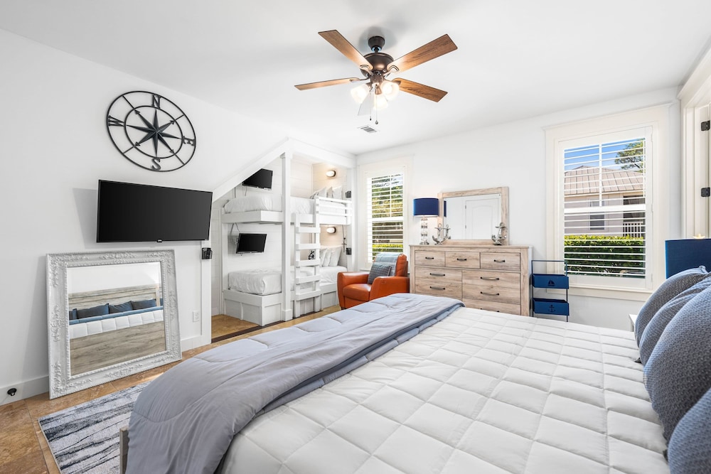 Modern Stay Near 30A w Pool Balcony Golf Cart Rental 30A Sunset Cove