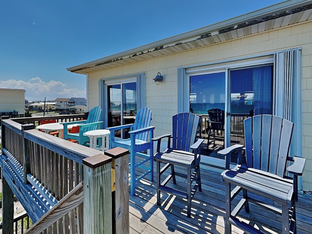 Piccolo Paradiso by Topsail Realty