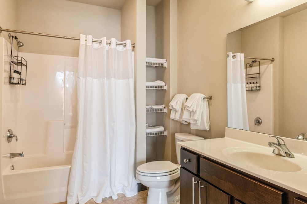 Milwaukee Vacations - Kasa Westown Milwaukee - Property Image 9