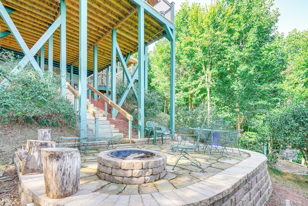 Hiawassee Home w/ Fire Pit & Furnished Deck! view 5