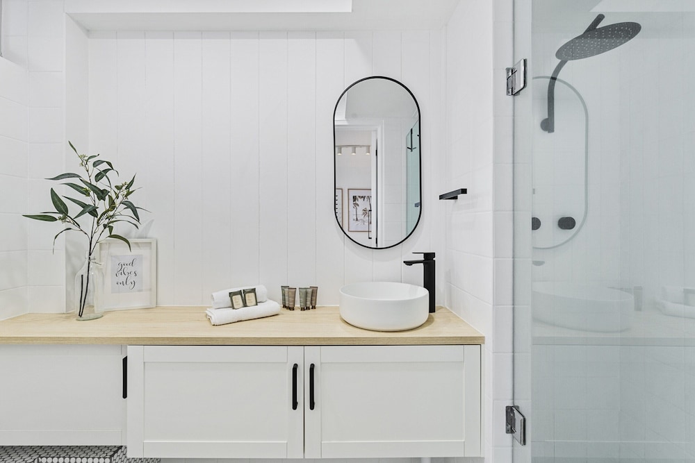 Studio4: Bondi Chic Interiors With Rooftop Pool
