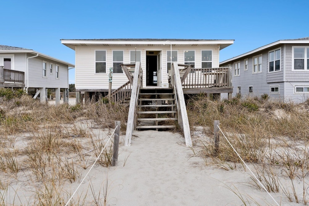 Yellow Bird 2 Bedroom Home by RedAwning