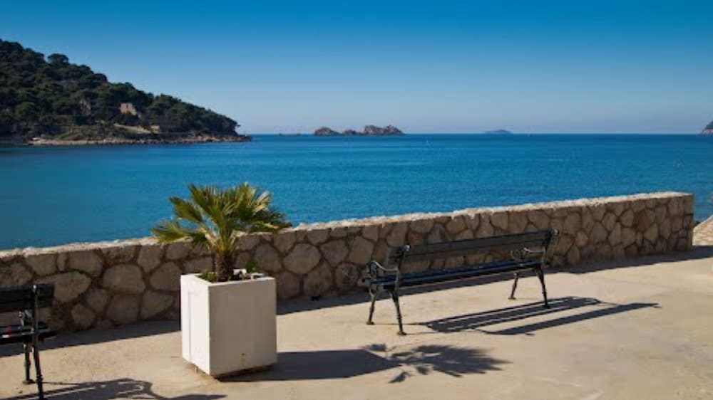 Anna Guesthouse