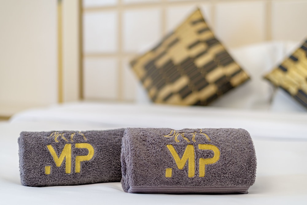 Marco Polo - Deluxe Waterfront Roomy Apt, Perfect for Groups
