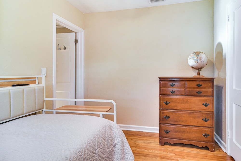 St Pete Home for Retreat & Corporate Travelers