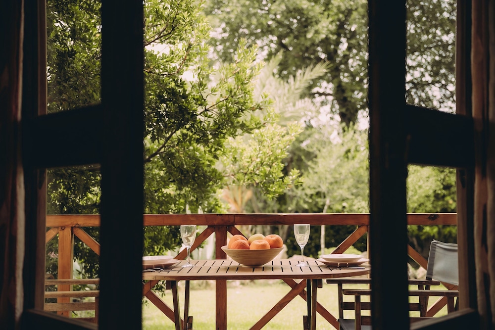 Trikalioti's Lush Estate Apt Arethousa
