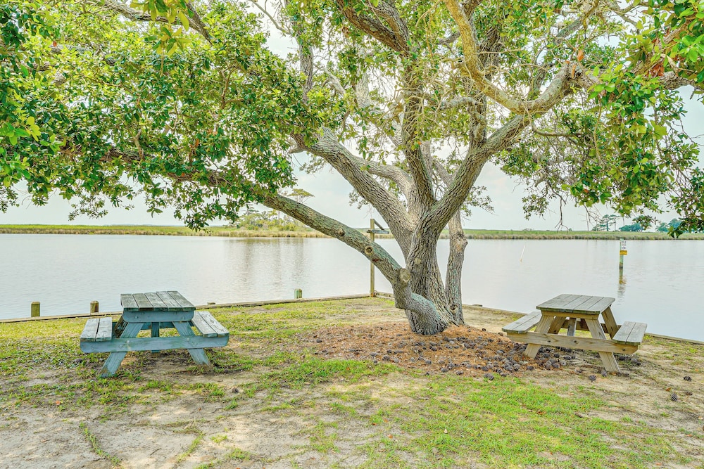 Private Beach Access & Hot Tub: Kitty Hawk Haven