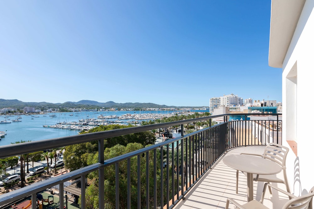 The Red Hotel by Ibiza Feeling - Adults only