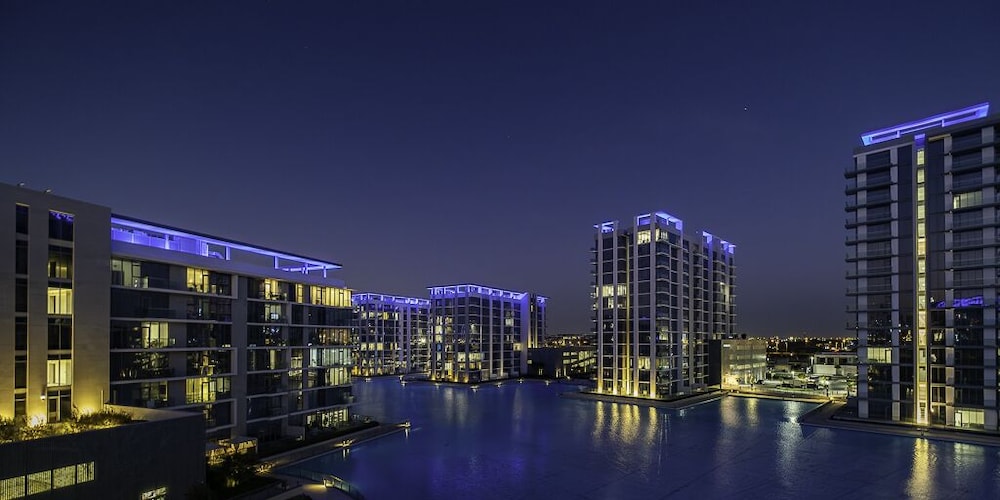 LUX Burj Khalifa Lagoon View Suite 2