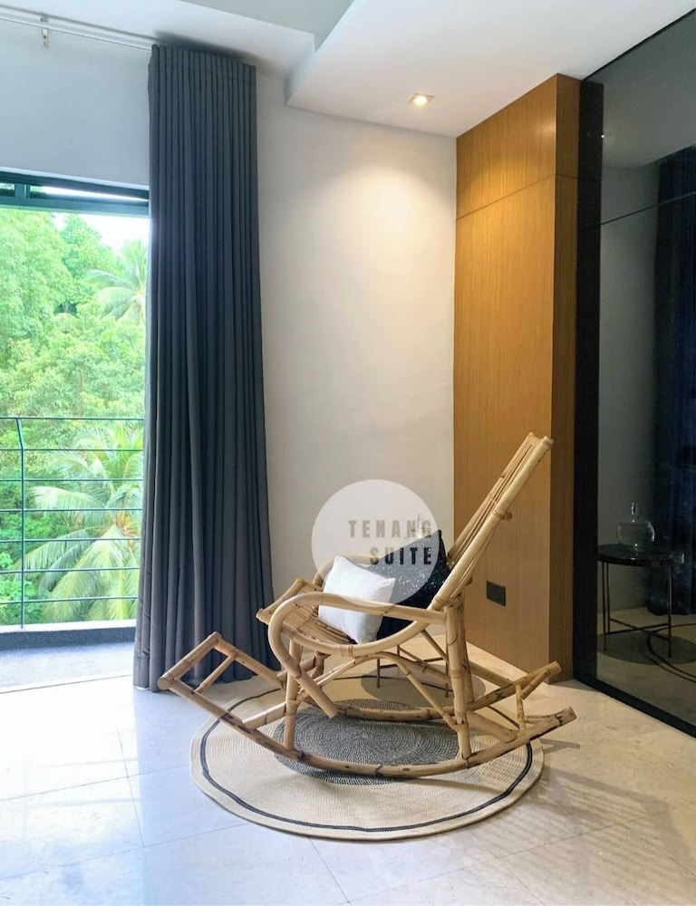 1BR Urban Escape at Damansara Heights