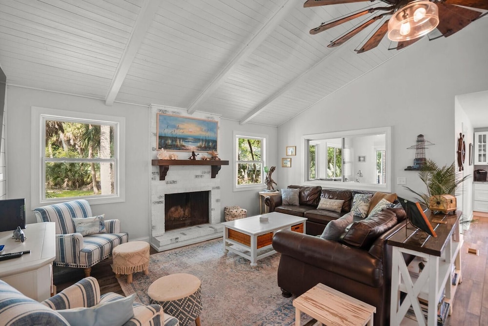 Inviting 3-bed, 3-bath Home Offers Perfect Blend of Comfort and Coastal Charm