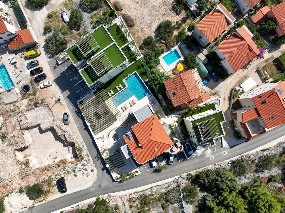 Luxury Living at Horizon Retreat