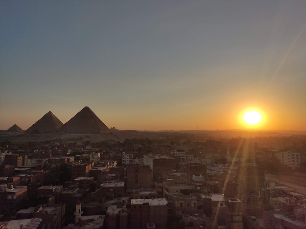 Oscar pyramids view