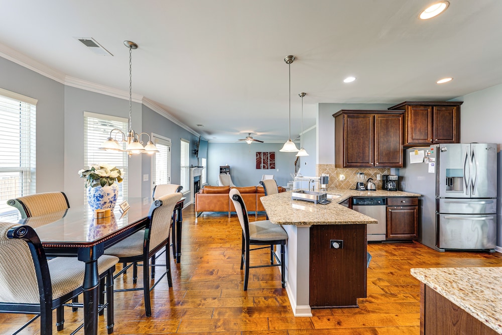 Spacious Family Home w/ Patio in Graniteville!